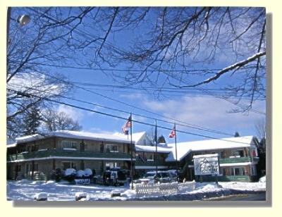 Town & Country Motor Inn 레이크플래시드 외부 사진